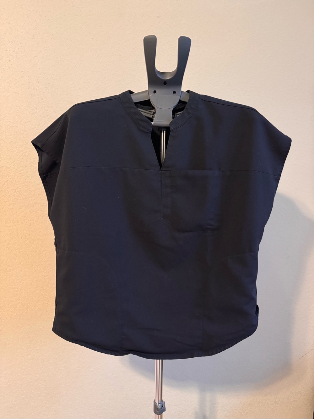 Fabletics Black Short Sleeve Scrub Top